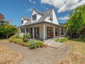 Le Jardin - Pauanui Holiday Home